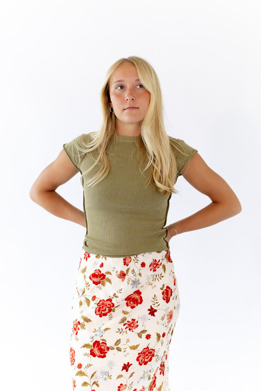 Ava Ribbed Exposed Seam Tee · Olive Green