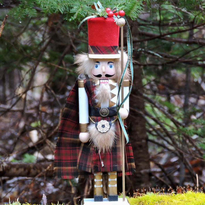 Highland Nutcracker~30cm/12"